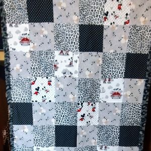 Minnie Mouse Leopard Print Quilt